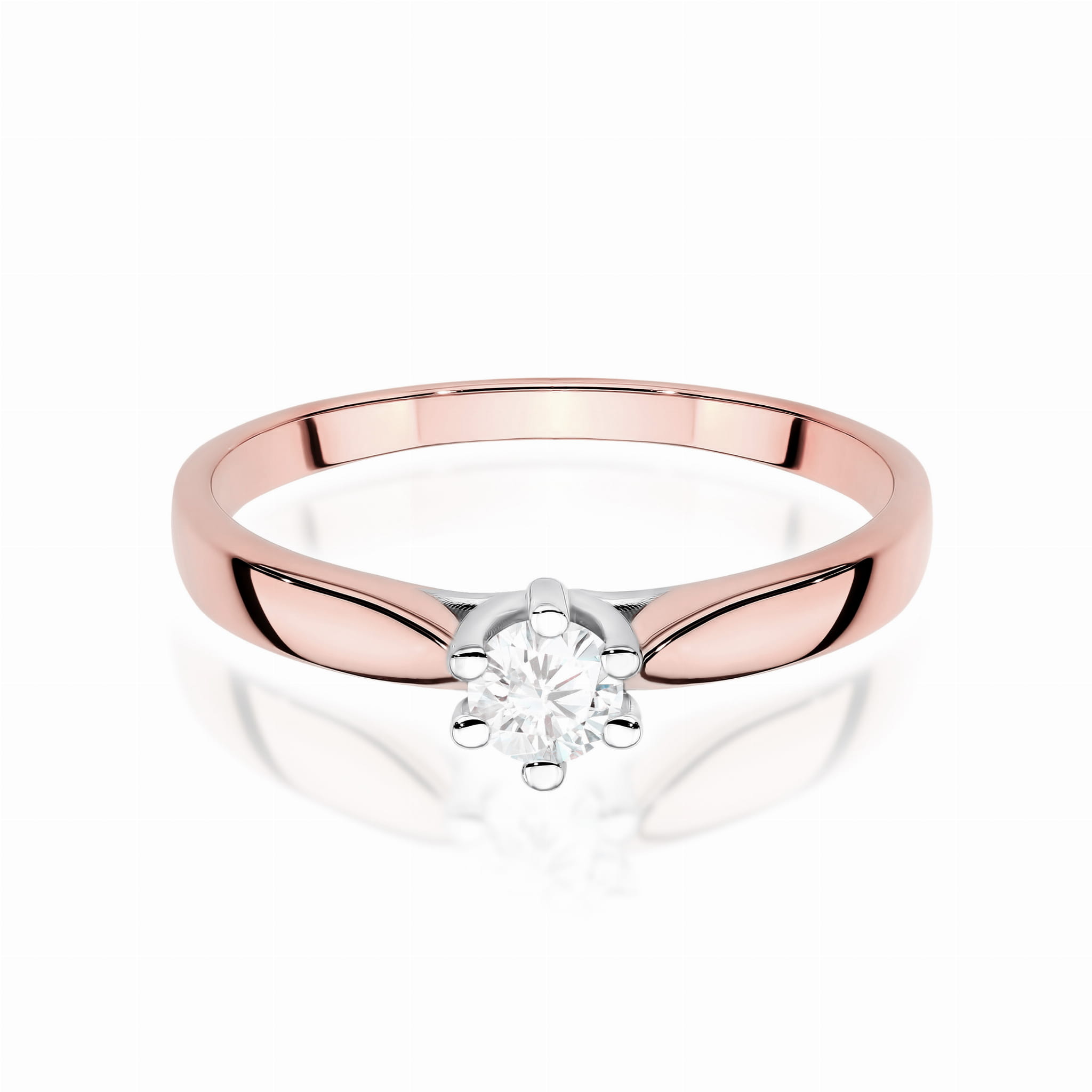 Gold Ring With Lab-Grown Diamond