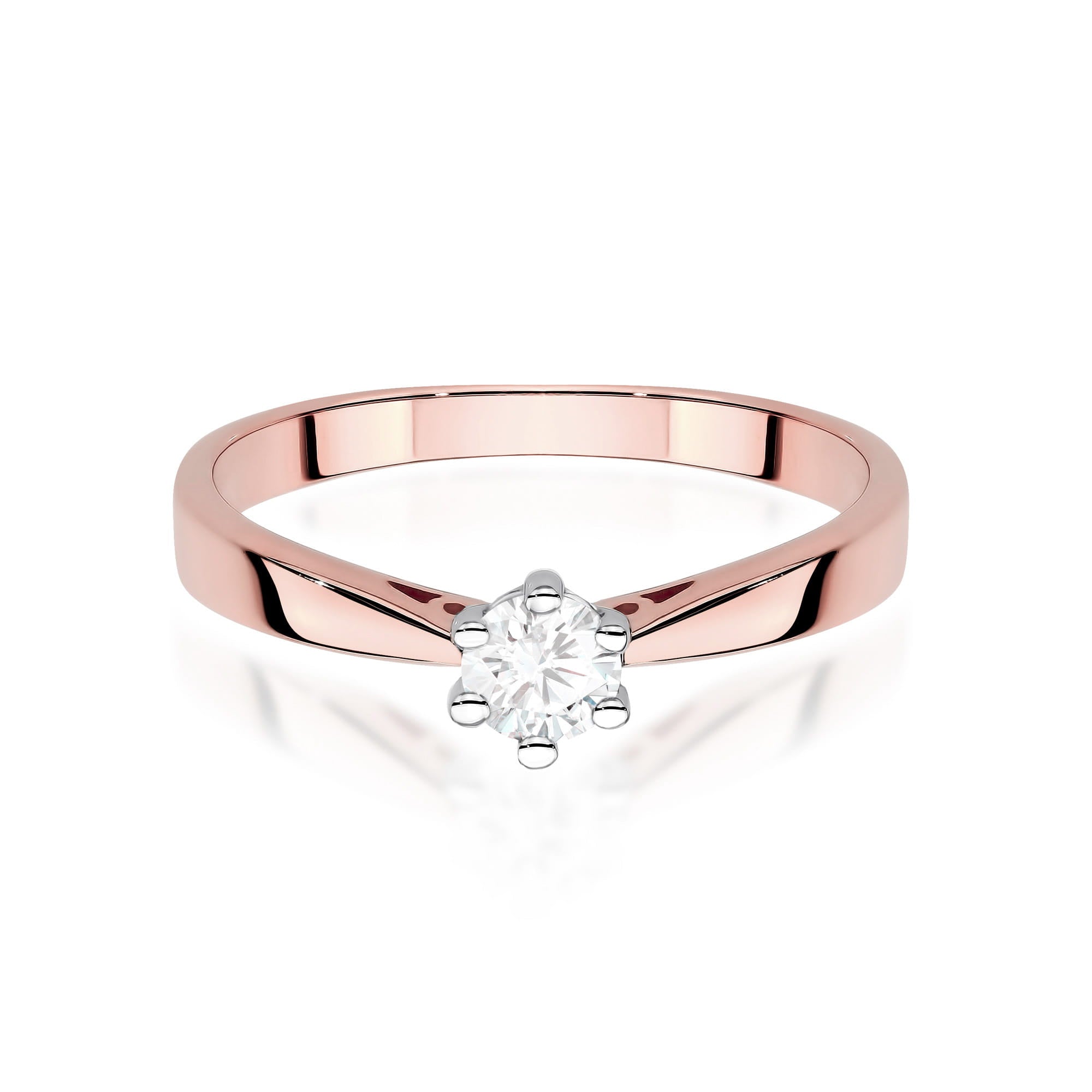 Gold Ring With Lab-Grown Diamond