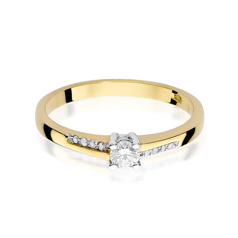 Gold Ring With Diamond