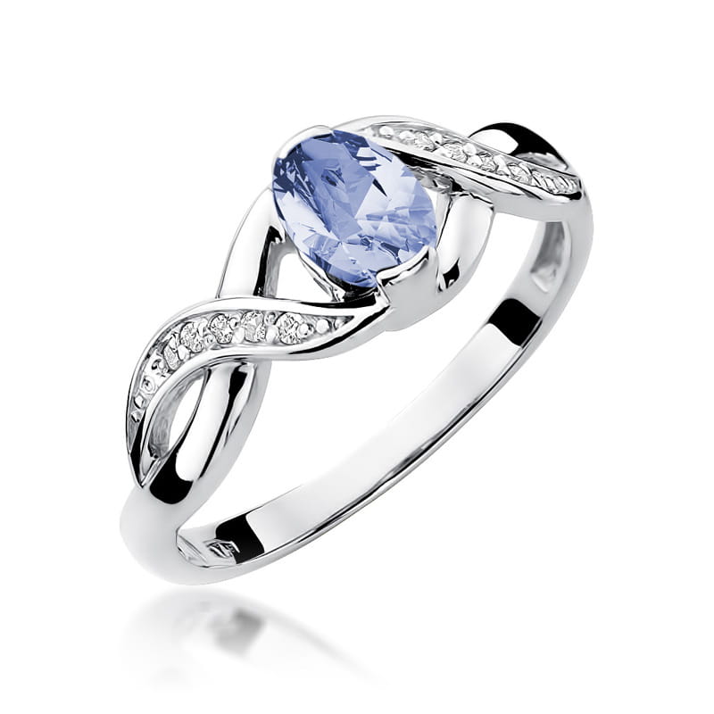 Gold Ring With Tanzanite And Diamonds