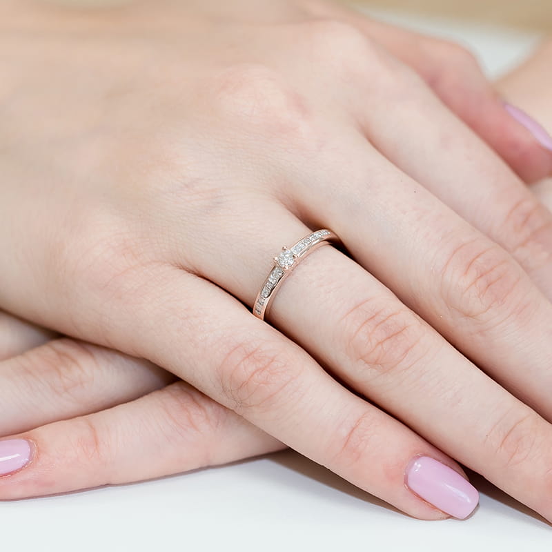 Auksinis Žiedas Su Deimantais