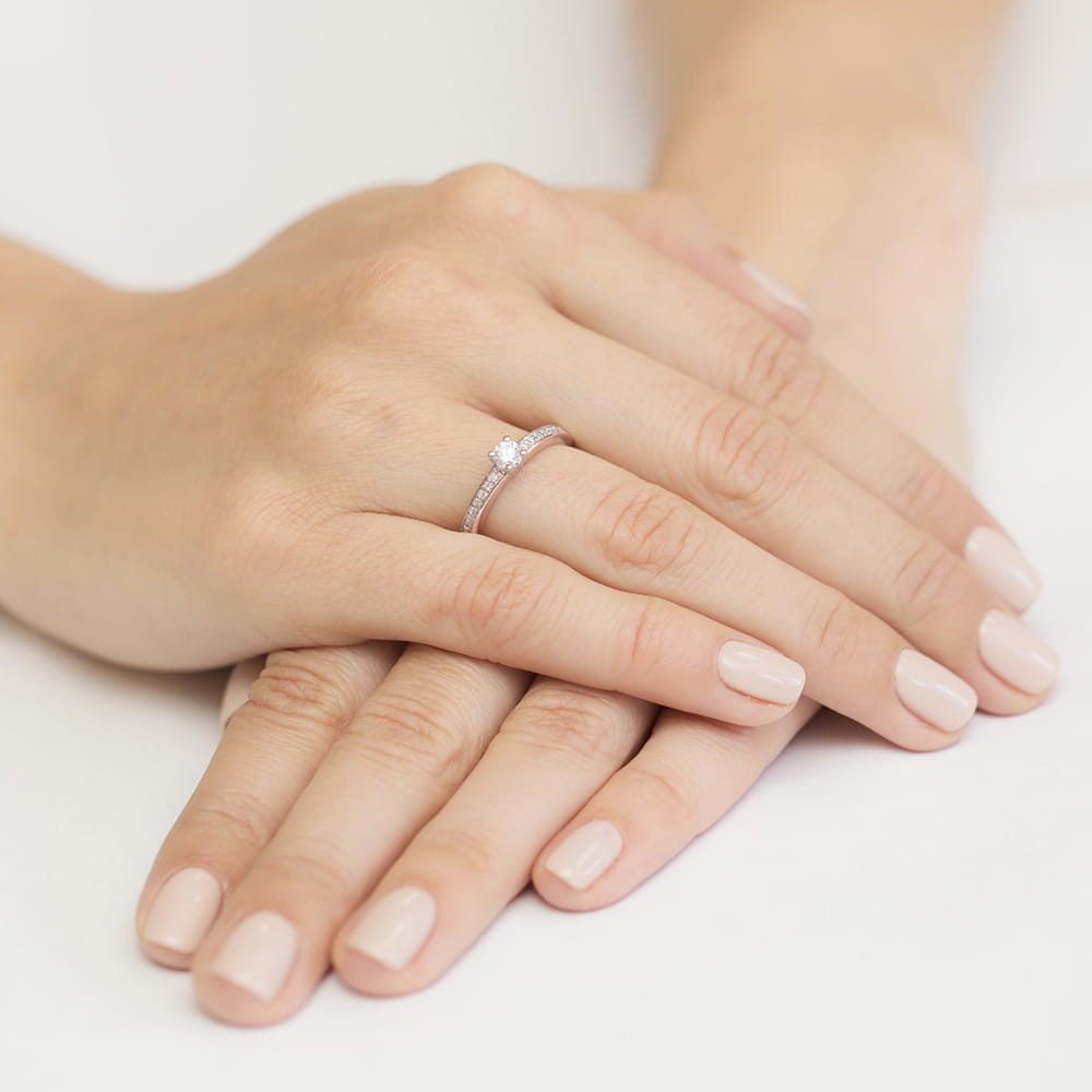 Gold Ring With Diamonds