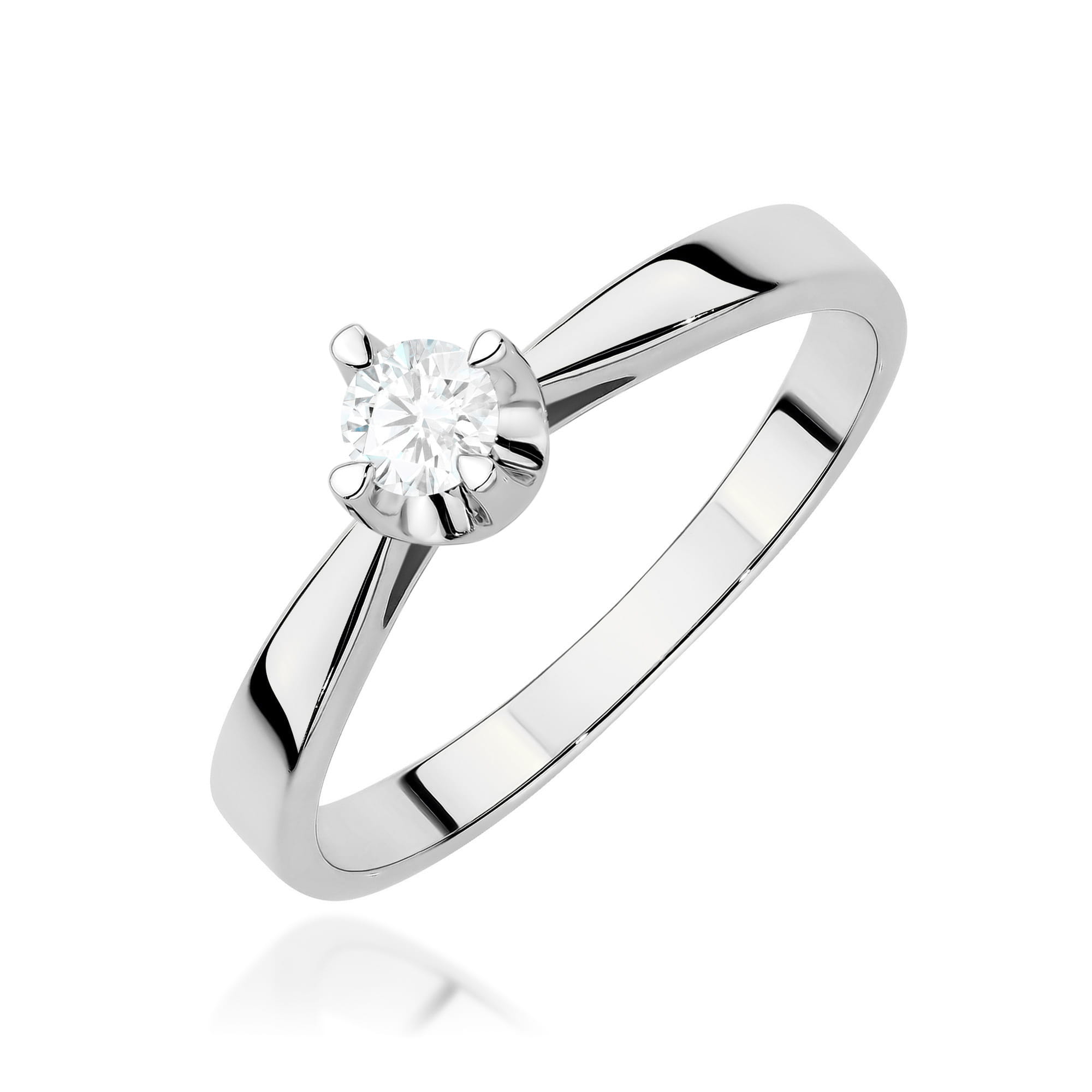 Gold Ring With Lab-Grown Diamond