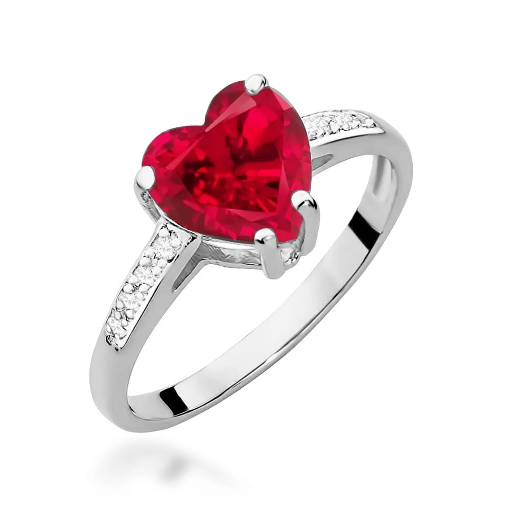 Gold Ring With Ruby And Diamonds