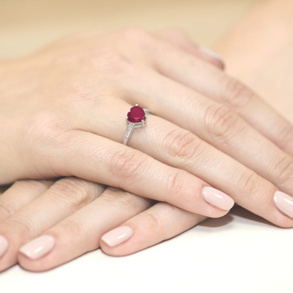 Gold Ring With Ruby And Diamonds