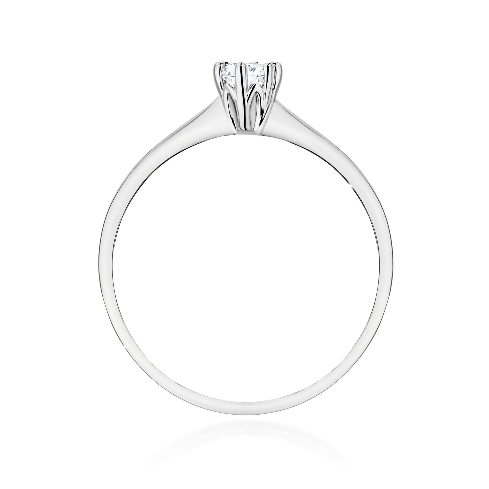 Gold Ring With Lab-Grown Diamond