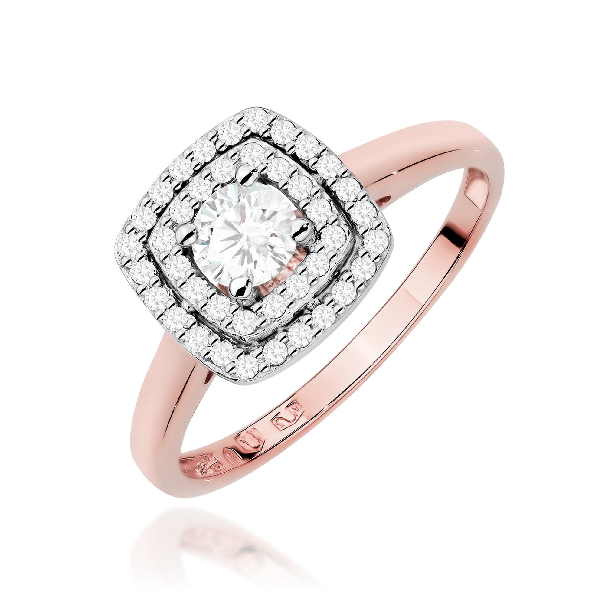 Gold Ring With Lab-Grown Diamonds