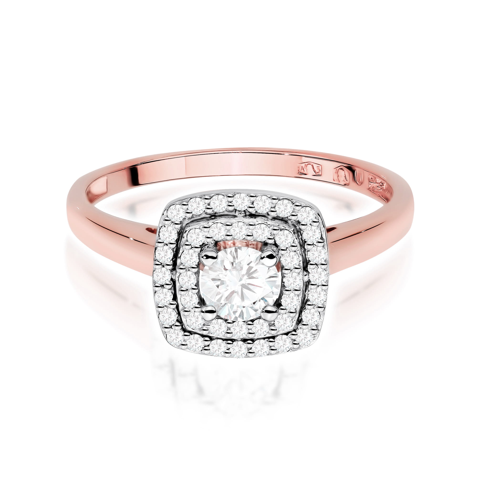 Gold Ring With Lab-Grown Diamonds