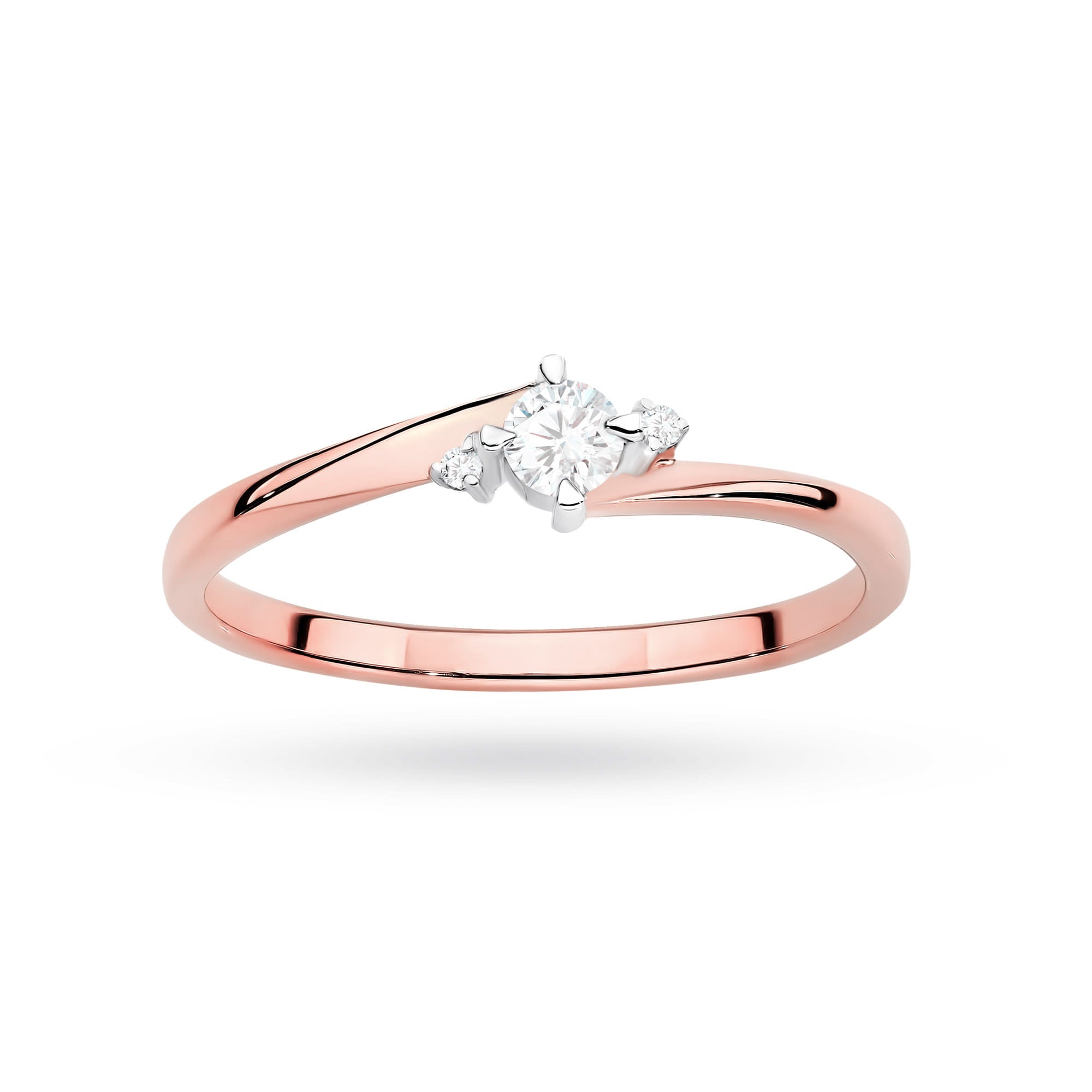 Gold Ring With Lab-Grown Diamonds