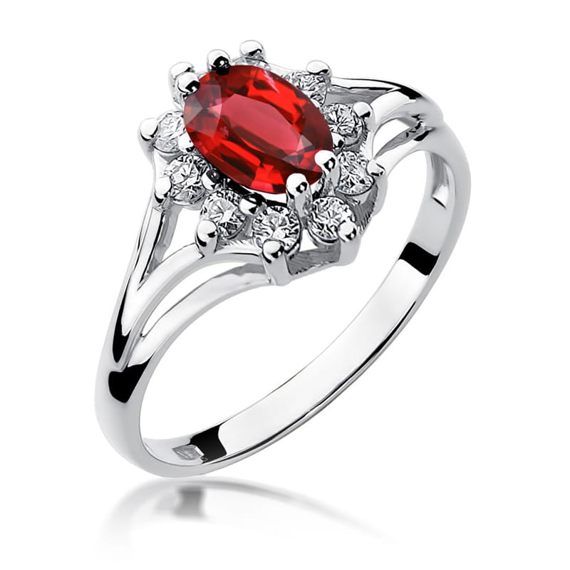 Gold Ring With Ruby And Diamonds