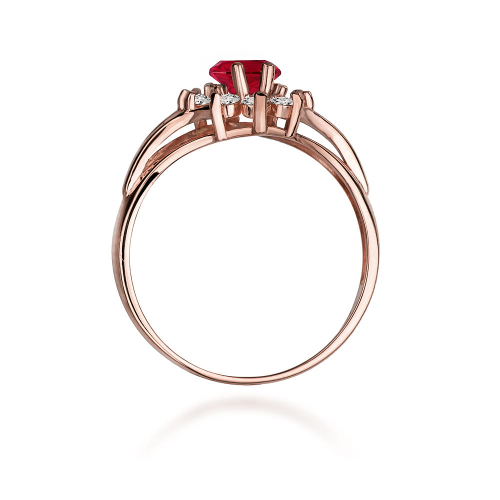 Gold Ring With Ruby And Diamonds