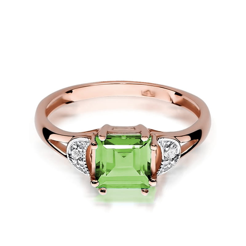 Gold Ring With Peridot And Diamonds