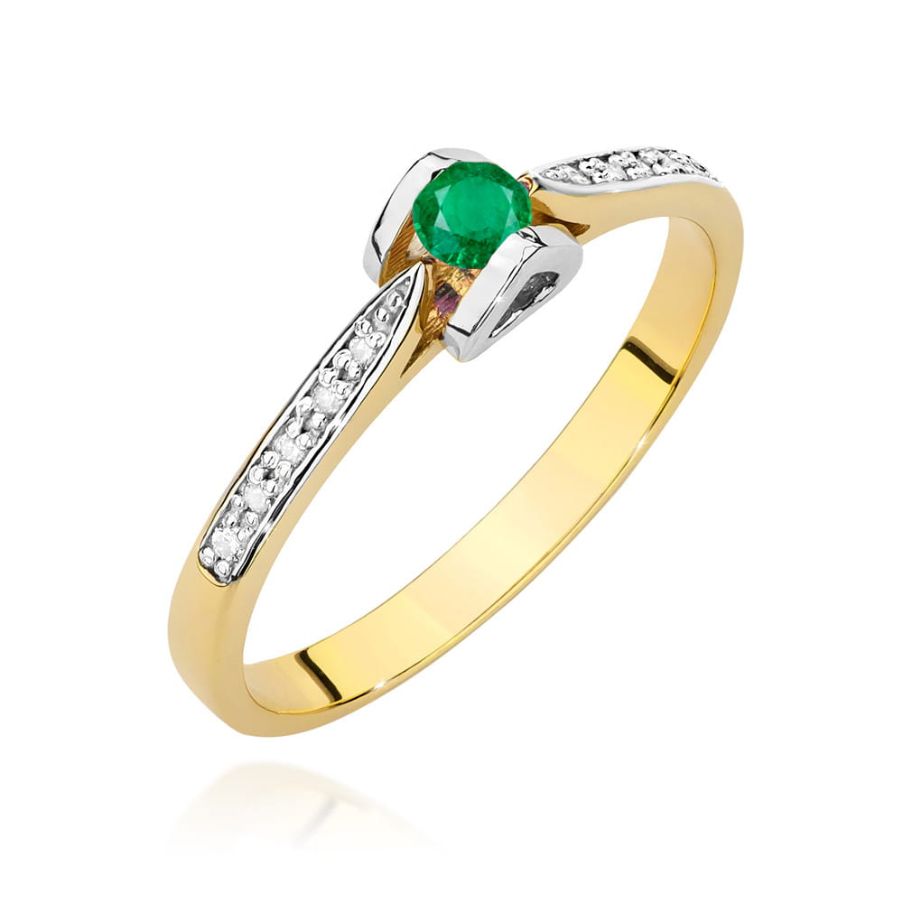 Gold Ring With Emerald And Diamonds