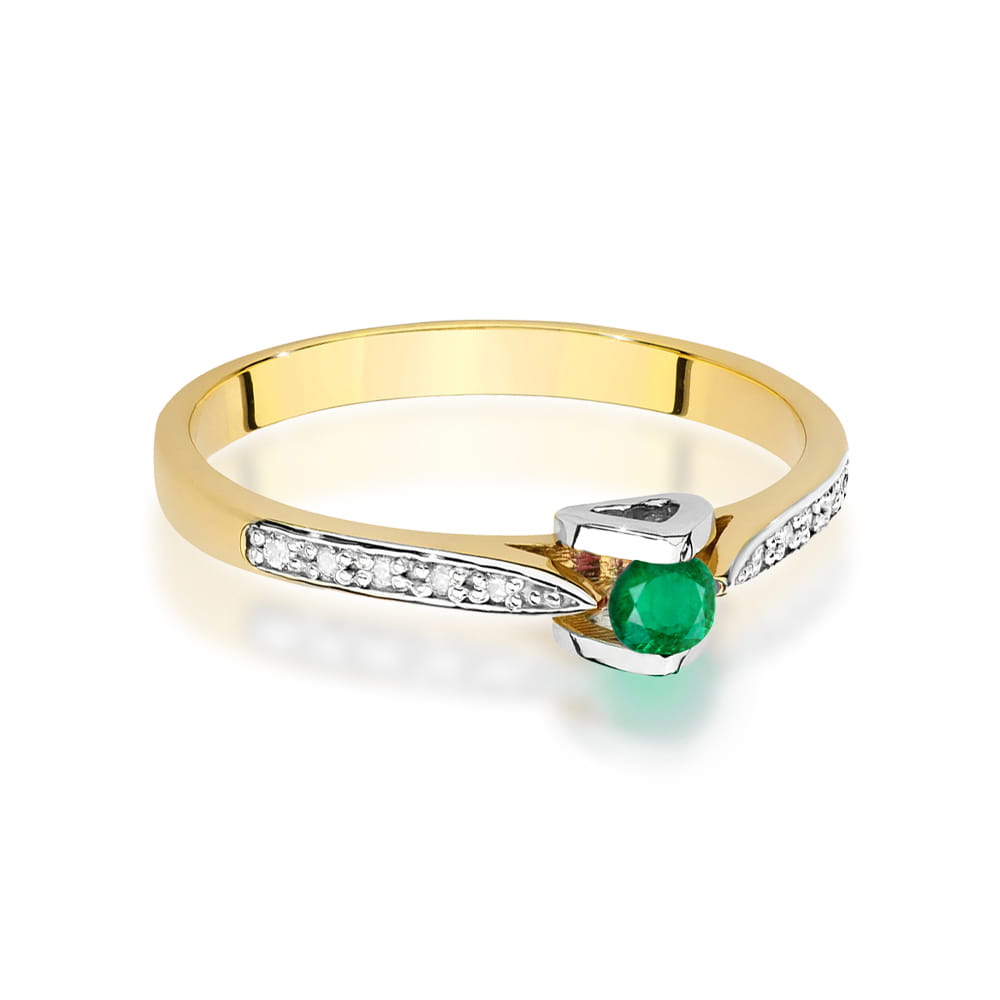 Gold Ring With Emerald And Diamonds