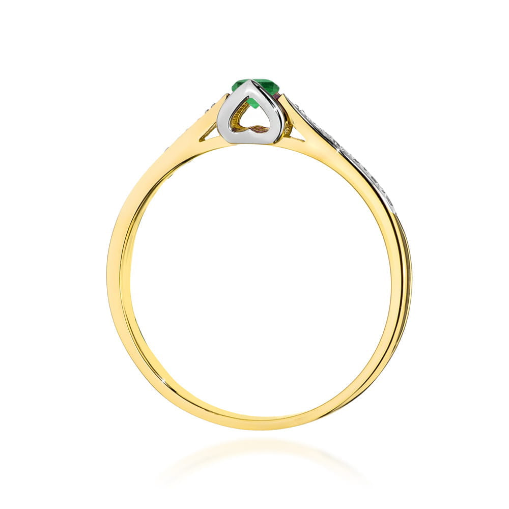 Gold Ring With Emerald And Diamonds