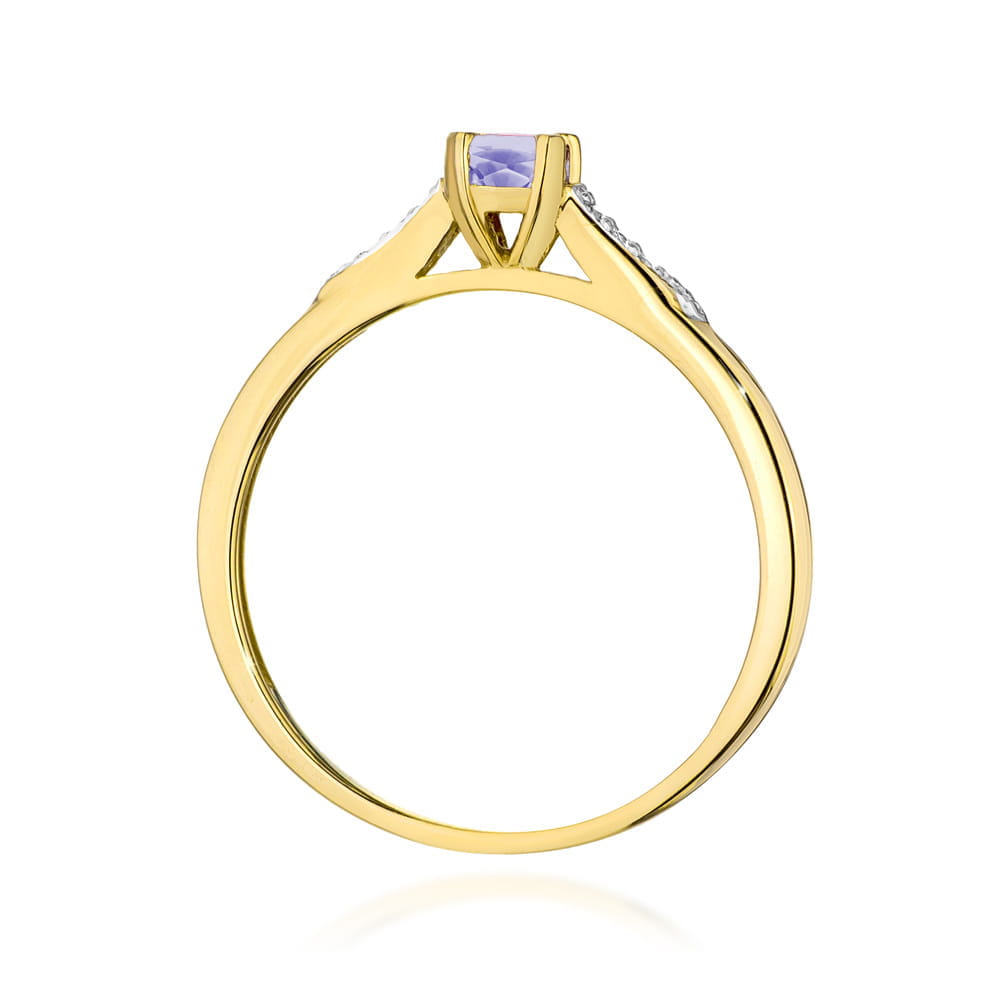 Gold Ring With Tanzanite And Diamonds