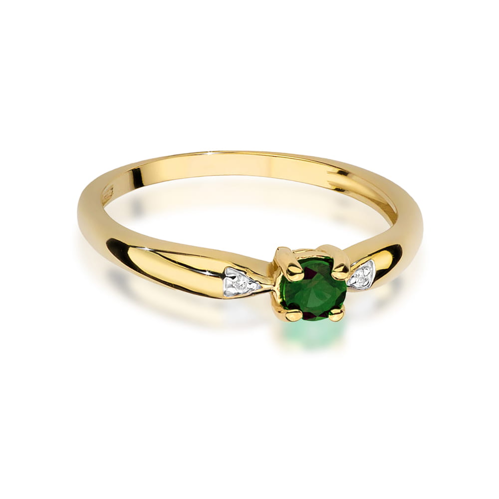 Gold Ring With Emerald And Diamonds