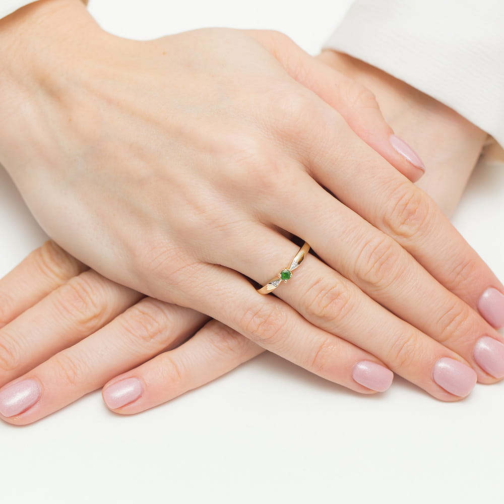 Auksinis Žiedas Su Smaragdu Ir Deimantais