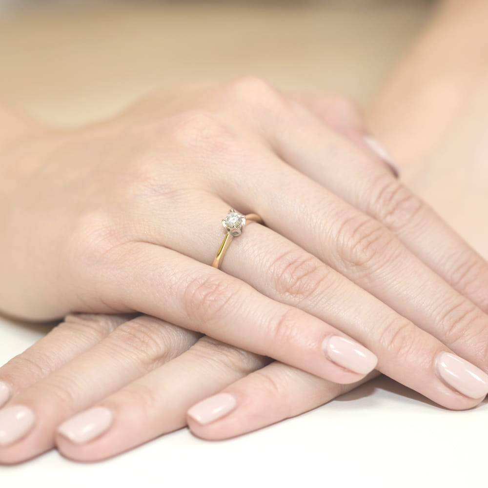 Gold Ring With Diamond