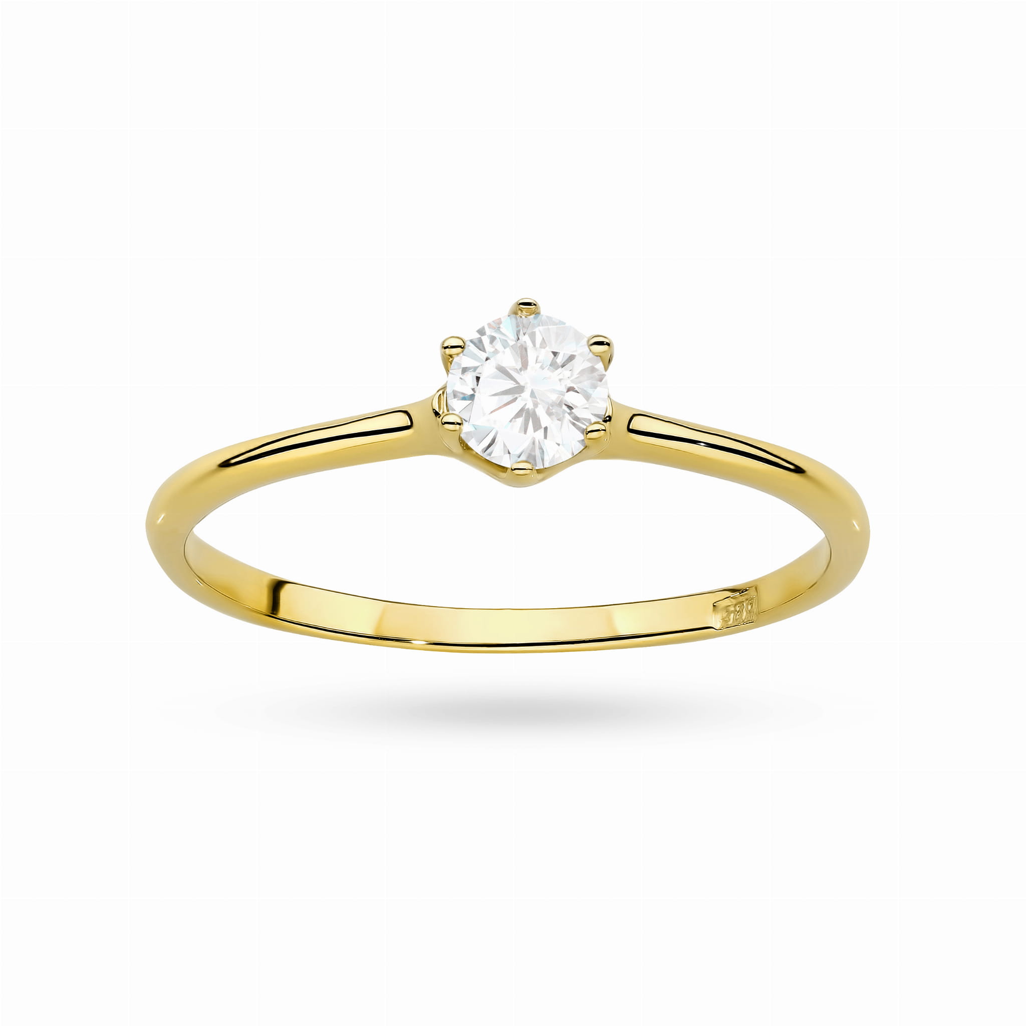 Gold Ring With Lab-Grown Diamonds