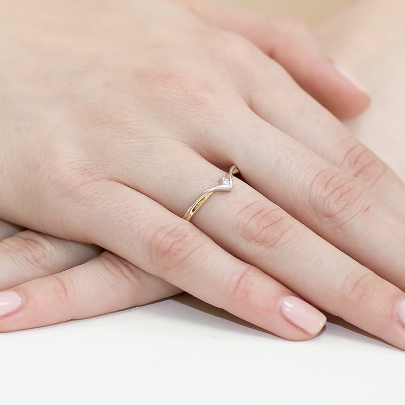 Auksinis Žiedas Su Deimantu