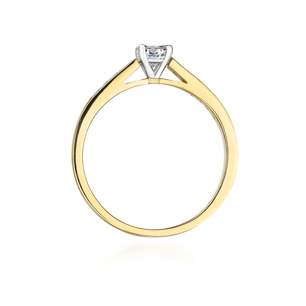 Gold Ring With Diamonds