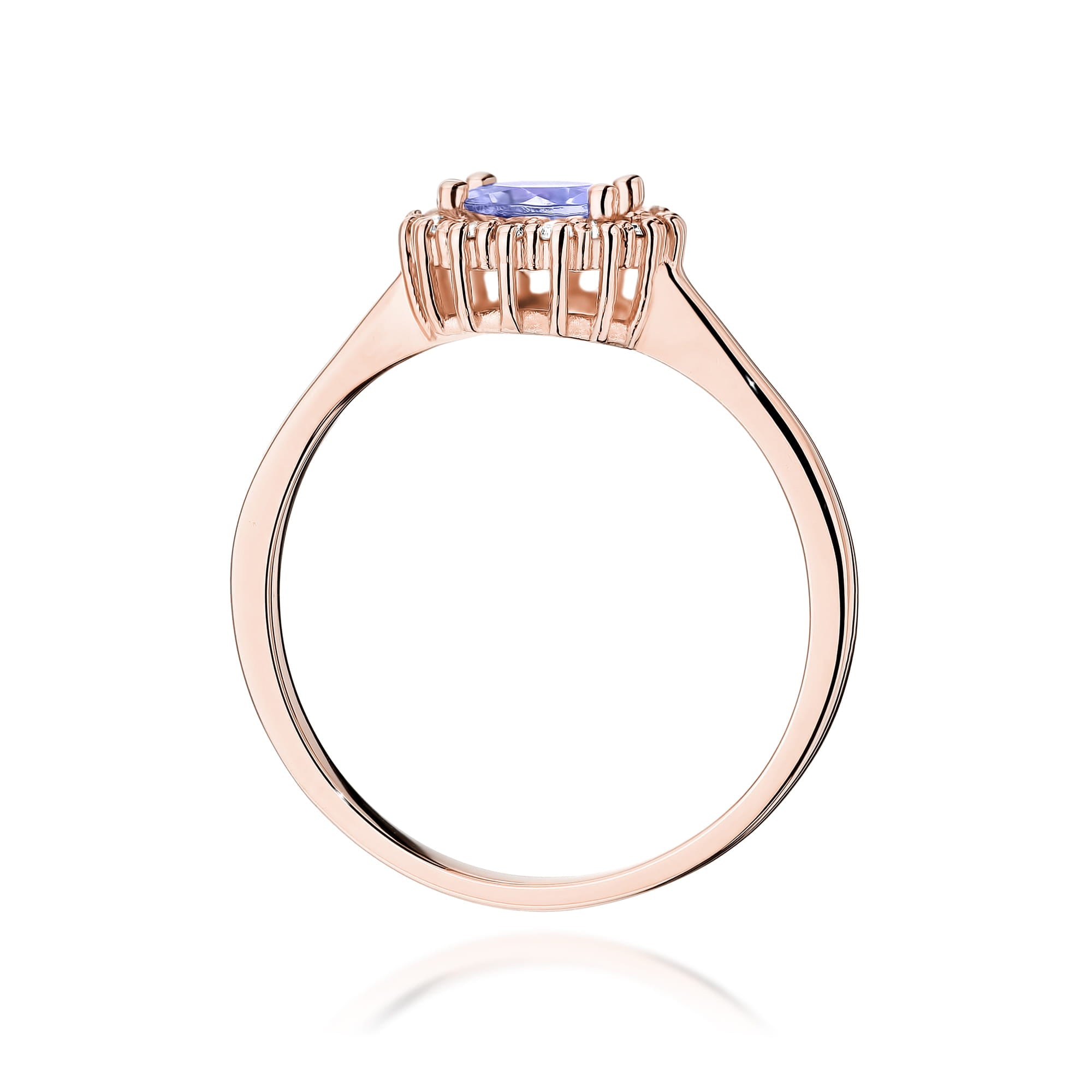 Gold Ring With Tanzanite And Diamonds