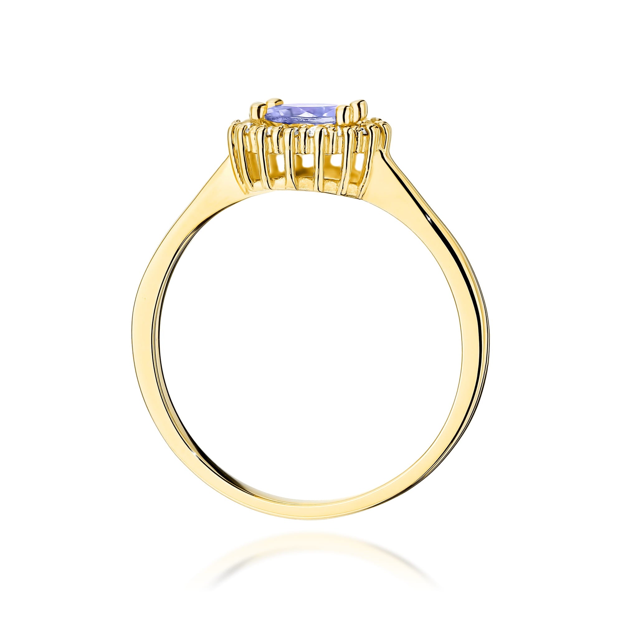 Gold Ring With Tanzanite And Diamonds