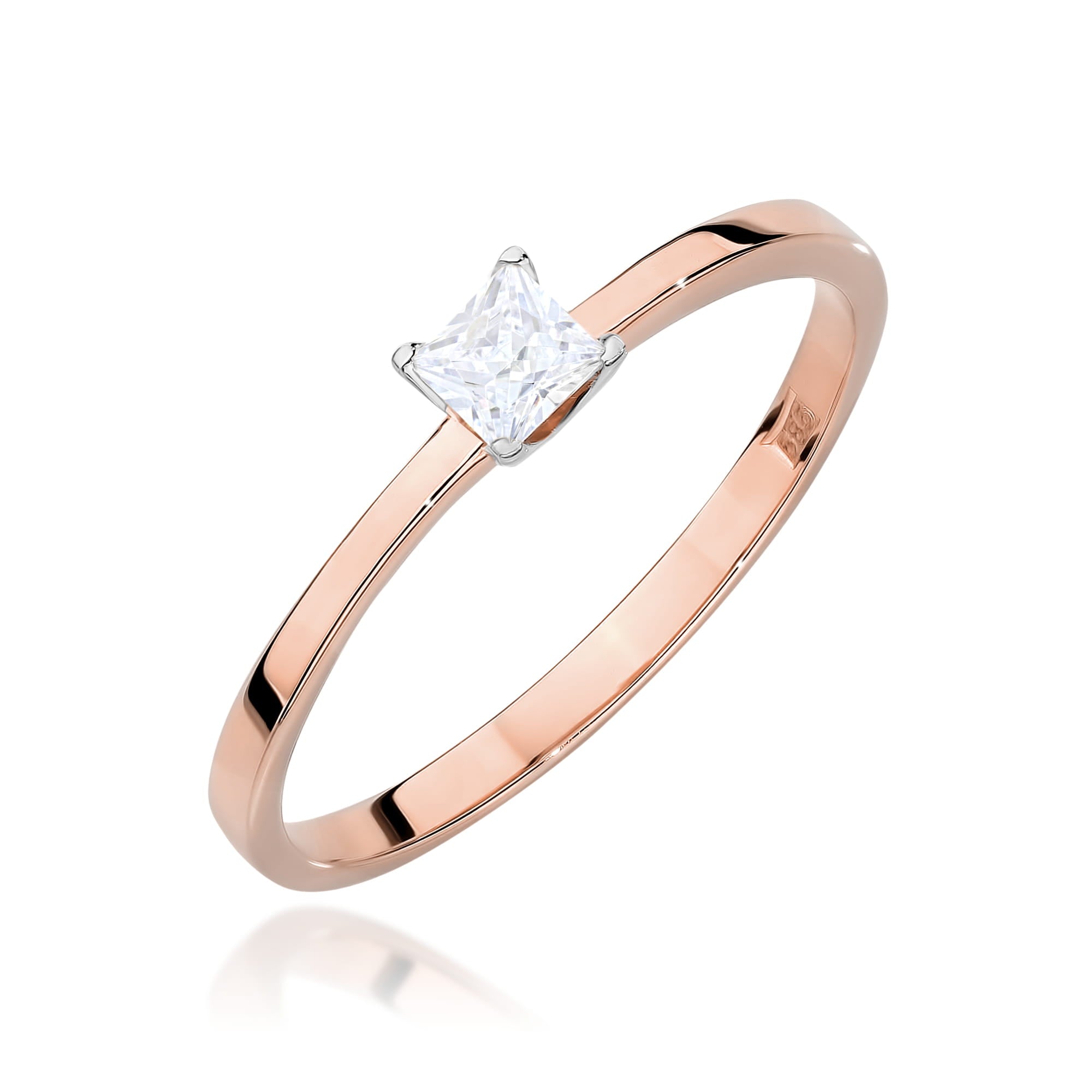 Gold Ring With Diamond