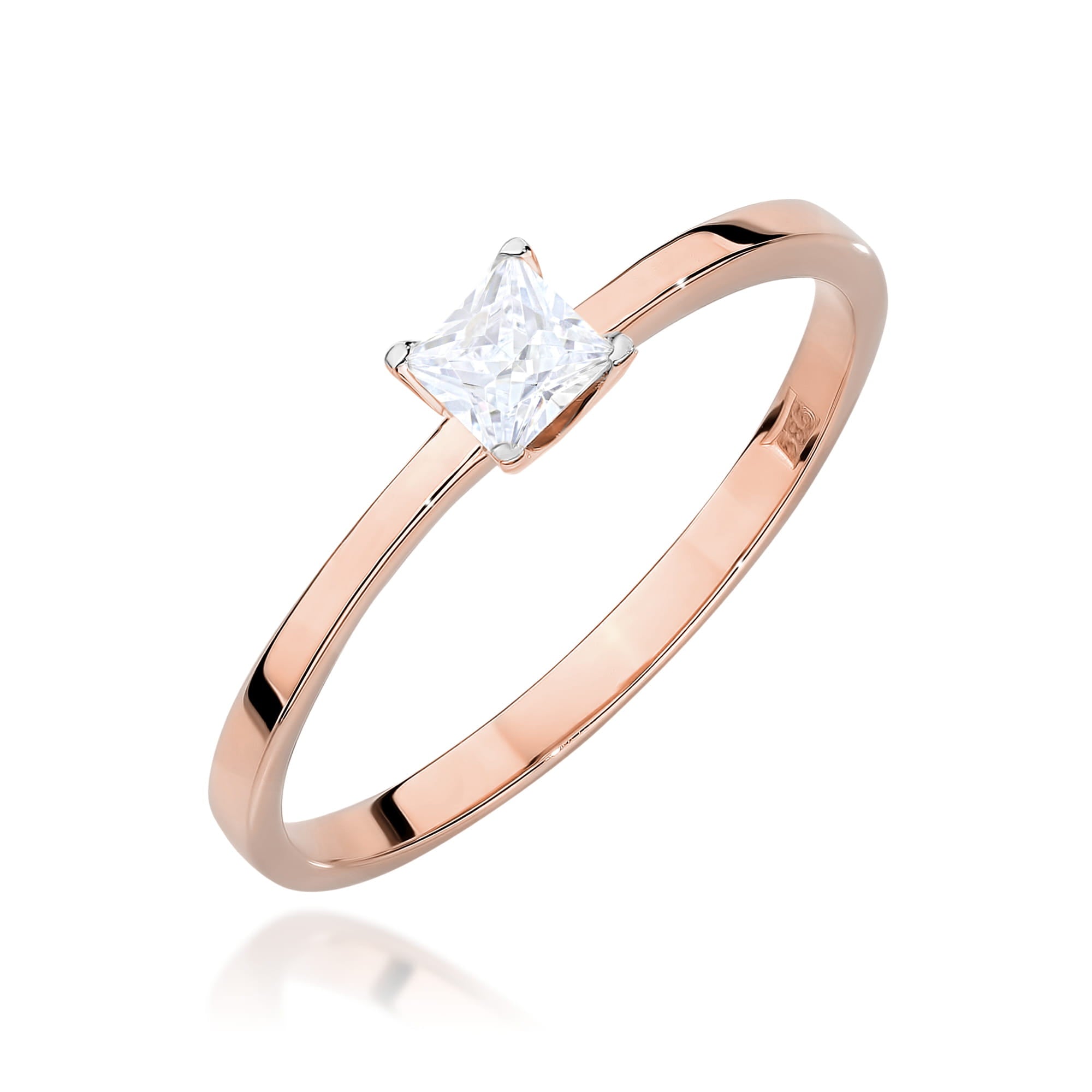 Gold Ring With Diamond