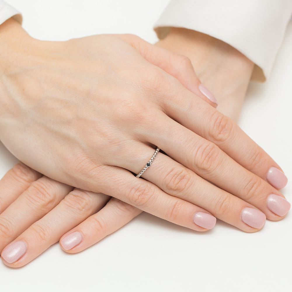 Auksinis Žiedas Su Juodu Deimantu