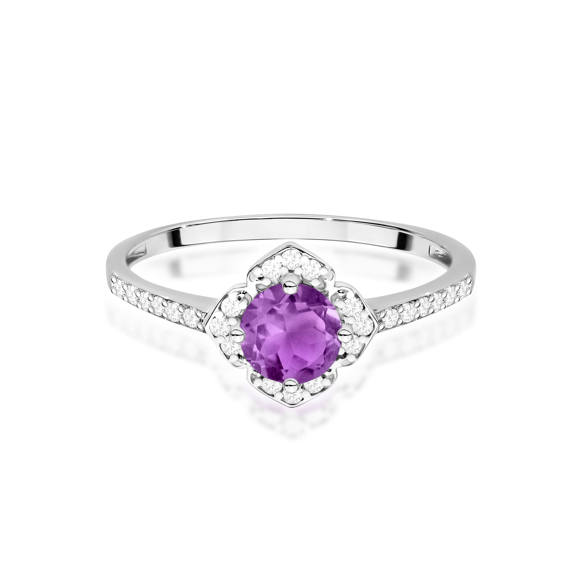 Gold Ring With Amethyst And Diamonds