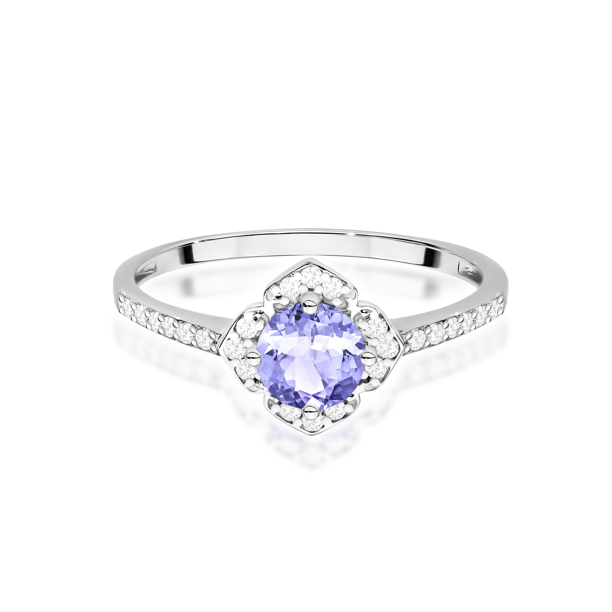 Gold Ring With Tanzanite And Diamonds