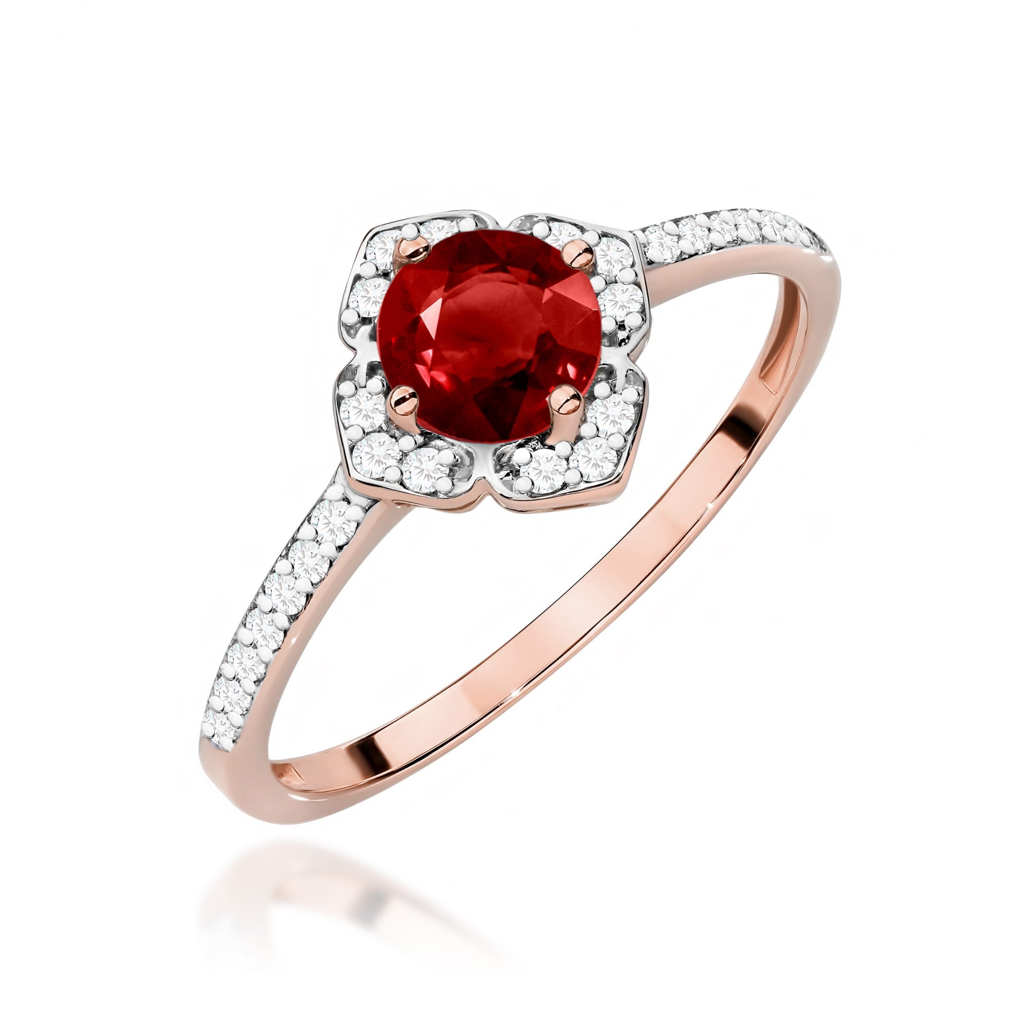 Gold Ring With Garnet And Diamonds