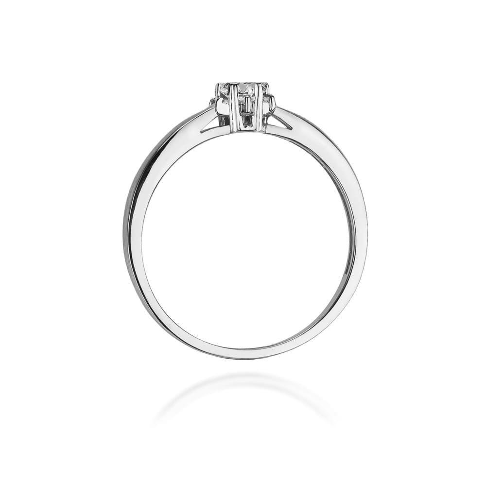 Gold Ring With Diamonds