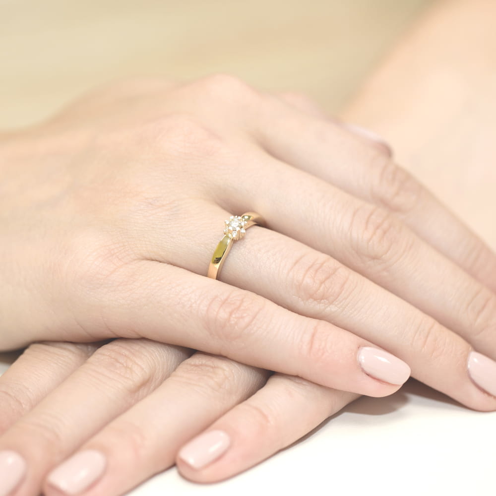 Auksinis Žiedas Su Deimantais