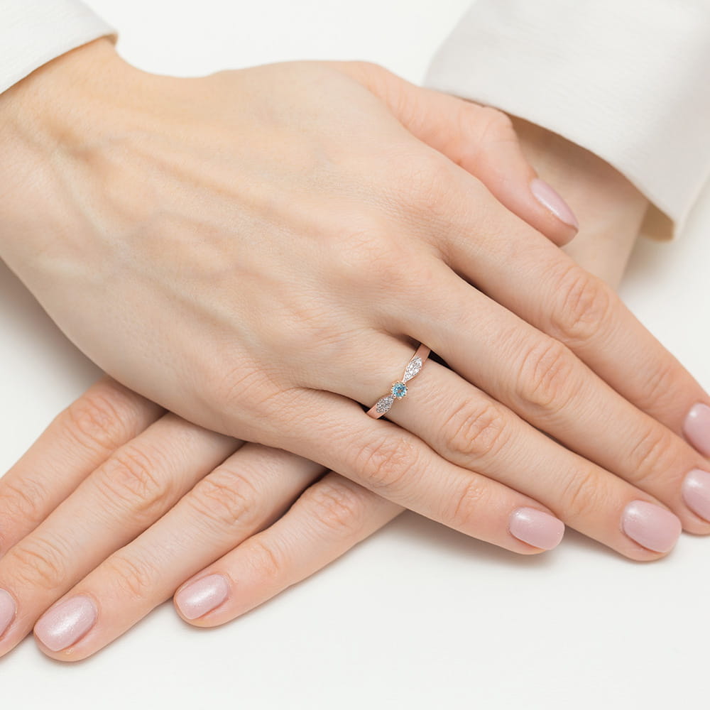 Auksinis Žiedas Su Topazu Ir Deimantais