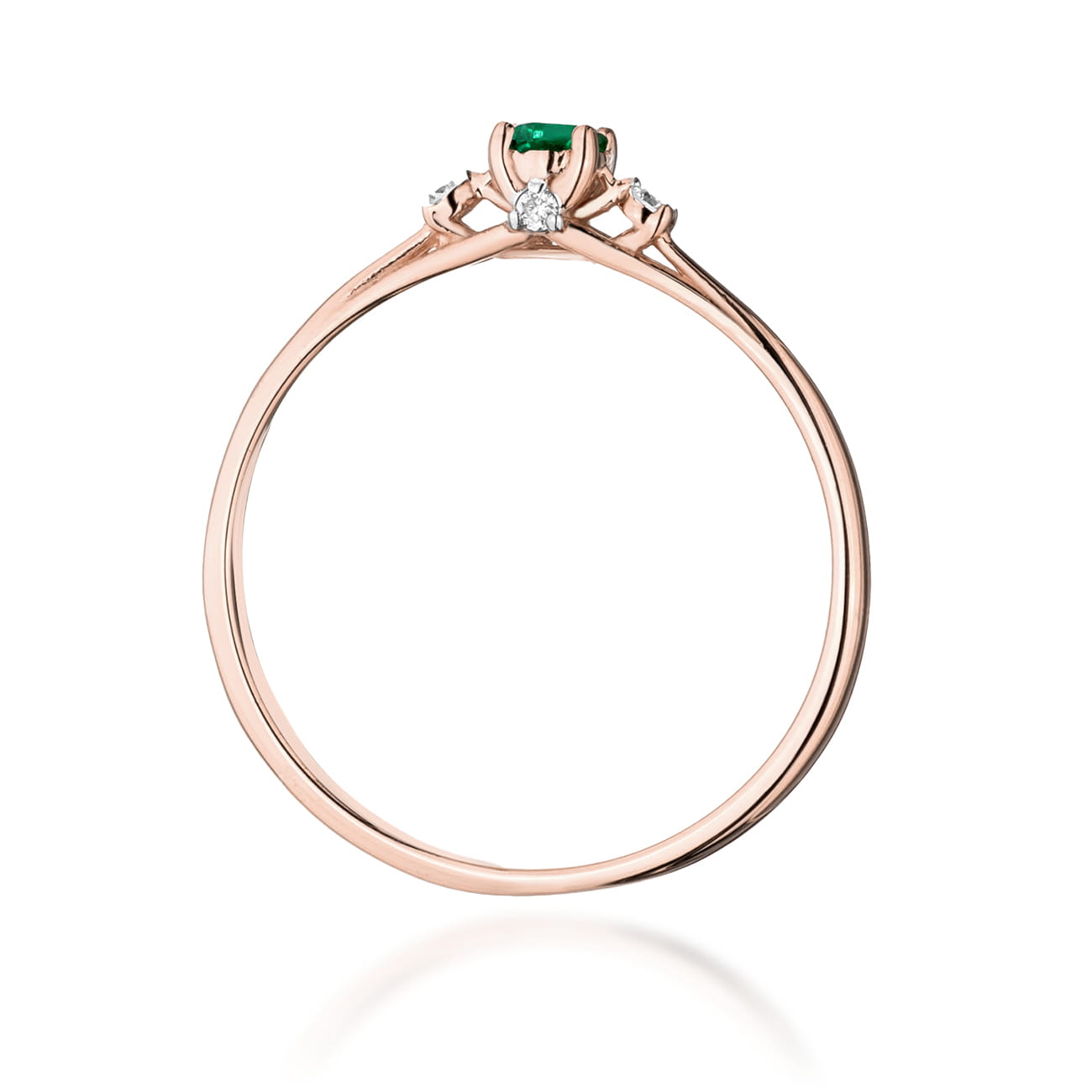 Gold Ring With Emerald And Diamonds