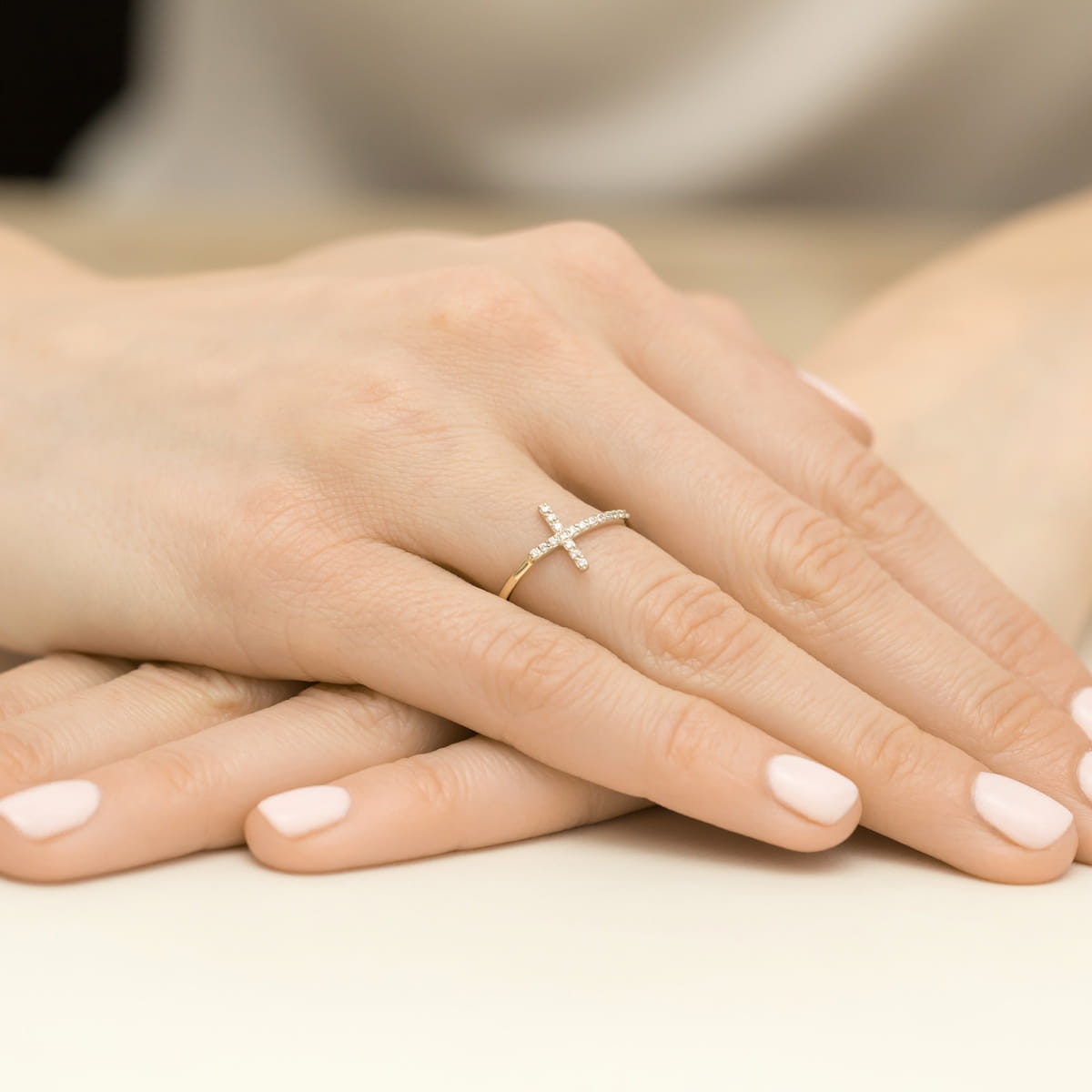 Auksinis Žiedas Su Deimantais