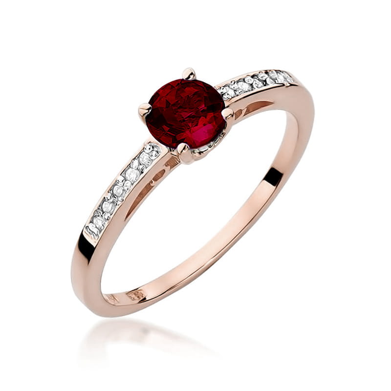 Gold Ring With Garnet And Diamonds