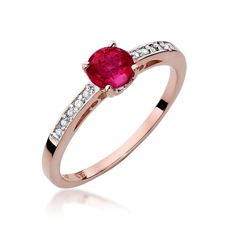 Gold Ring With Ruby And Diamonds