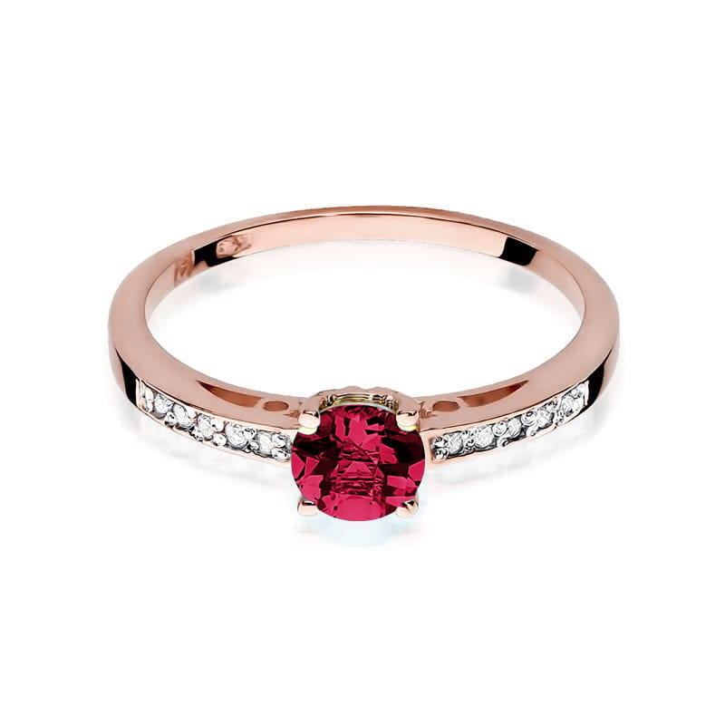 Gold Ring With Ruby And Diamonds