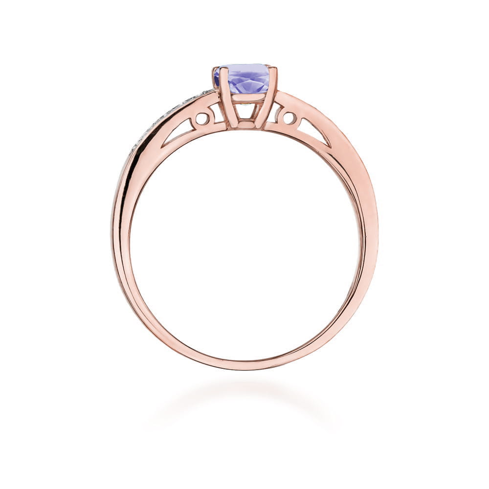Gold Ring With Tanzanite And Diamonds