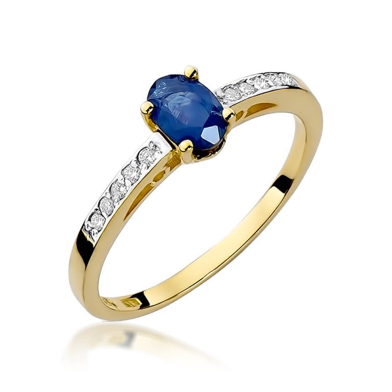 Gold Ring With Sapphire And Diamonds
