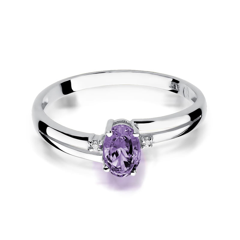 Gold Ring With Tanzanite And Diamonds