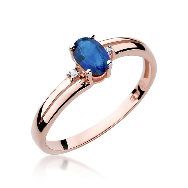 Gold Ring With Sapphire And Diamonds
