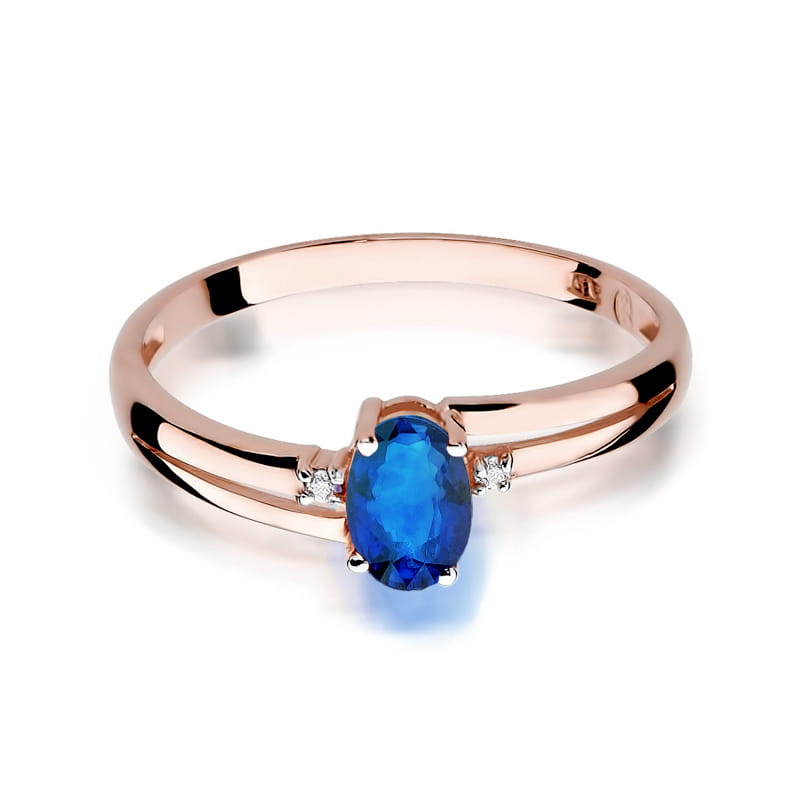 Gold Ring With Sapphire And Diamonds