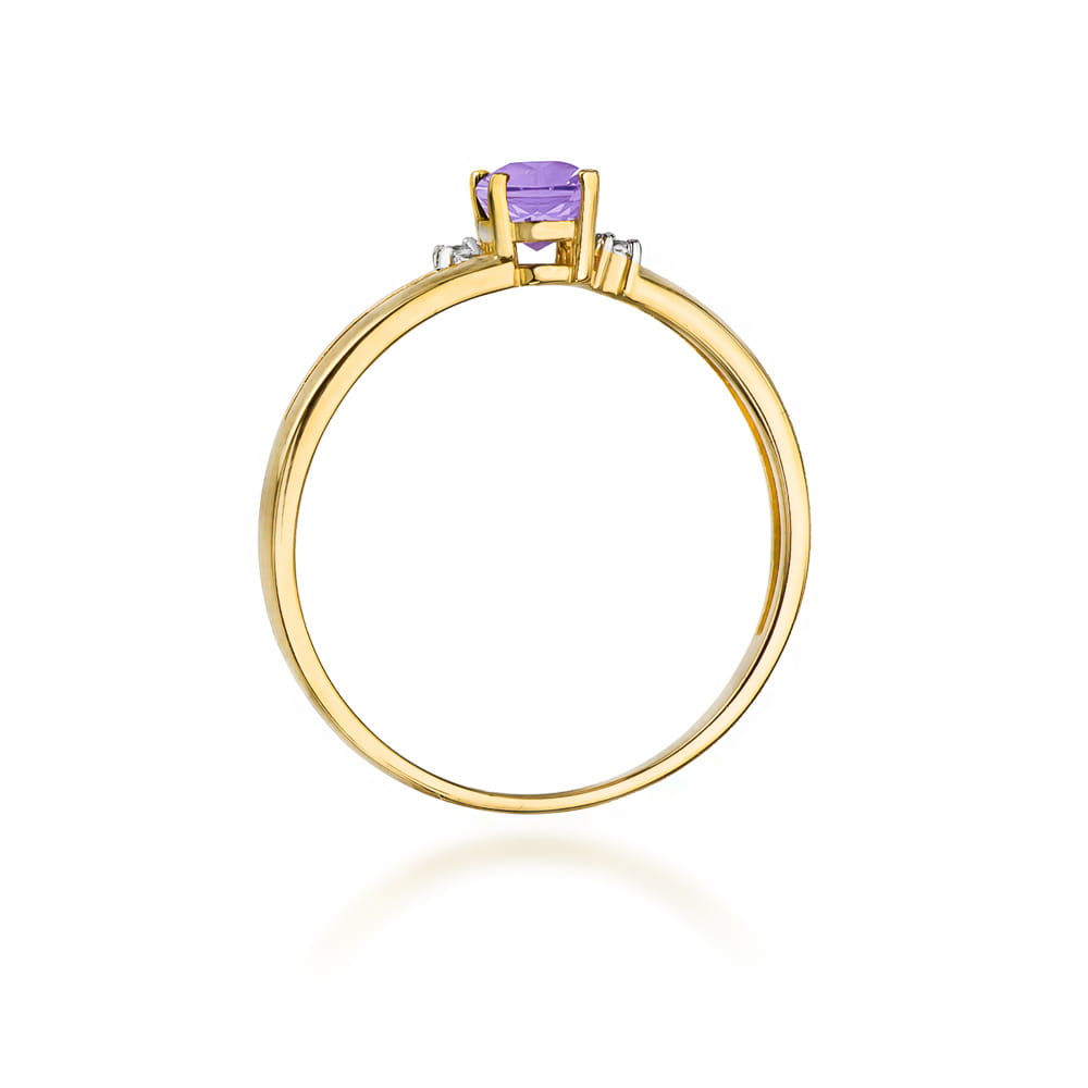 Gold Ring With Tanzanite And Diamonds