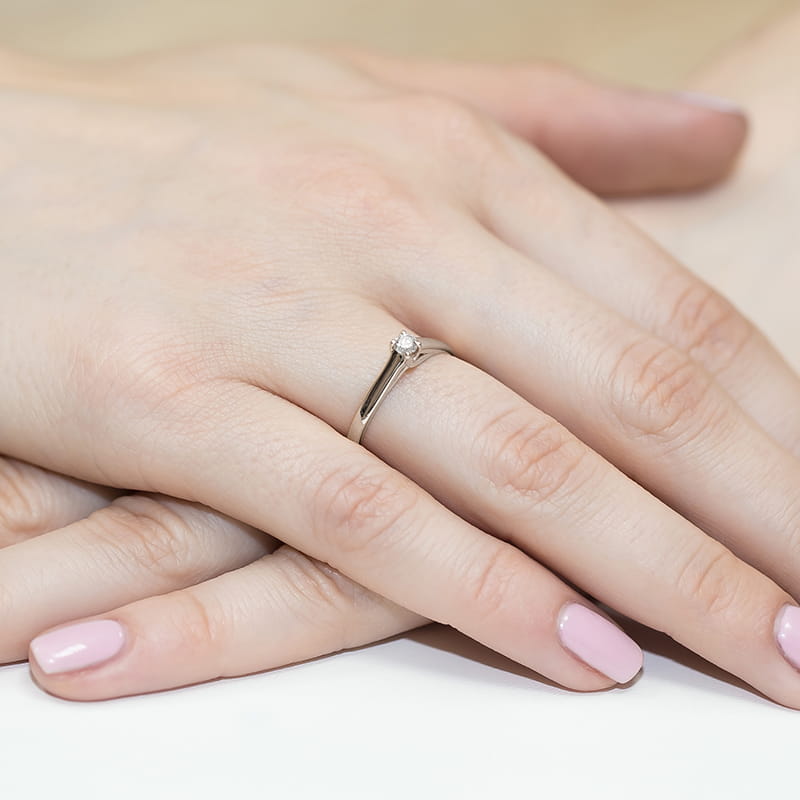 Auksinis Žiedas Su Deimantu