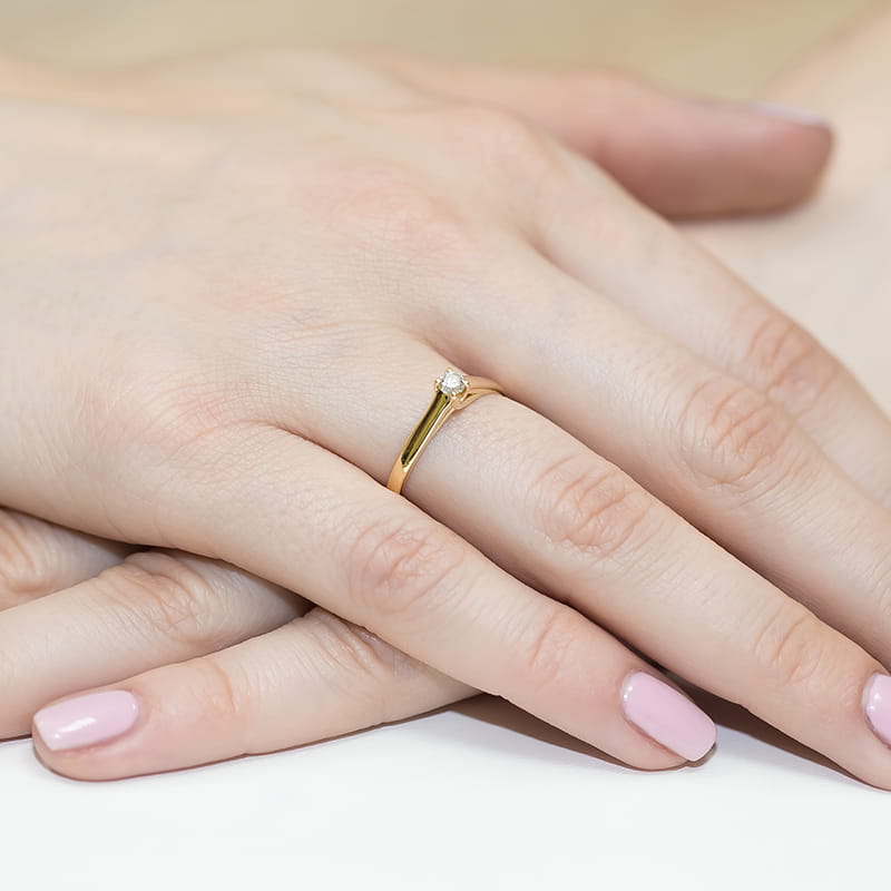 Auksinis Žiedas Su Deimantu